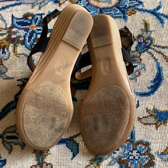 Black and Grey Sandals - Picture 3 of 7